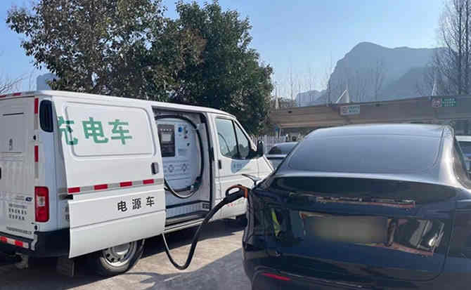 华容汽车搭电