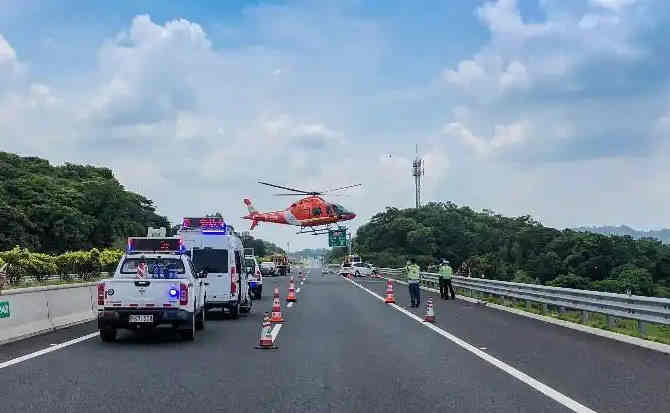 华容高速公路汽车救援案例