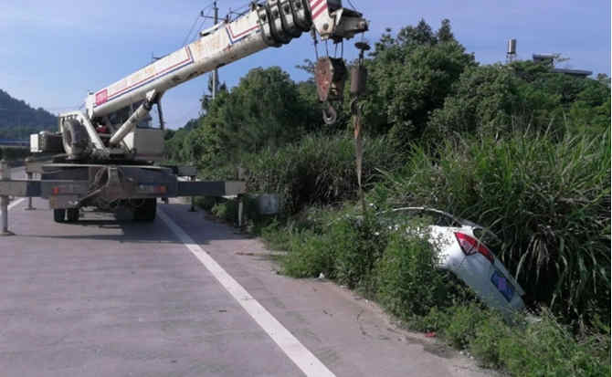 华容重载吊车救援
